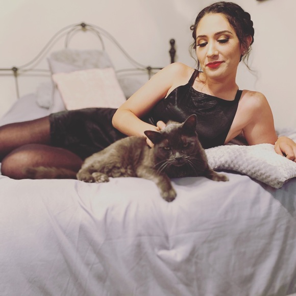 Meet your Posher, Cristina - Picture 1 of 1